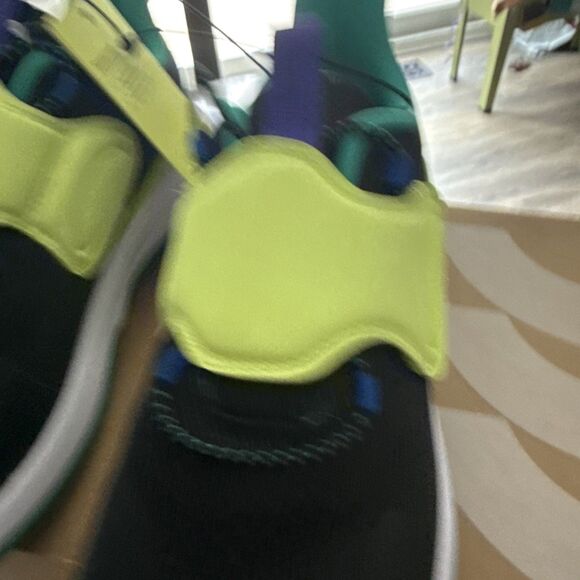 All In Motion Fallon Sneakers Black/Green/ Purple Kids Size 4 NWT - Picture 7 of 12